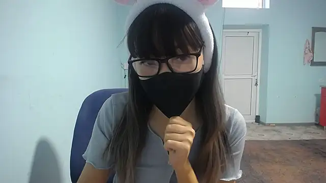 elllaaxx online show from 10.29.25