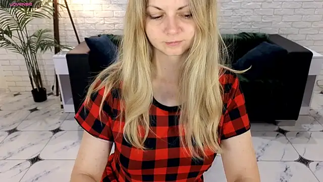 SmilingEmily  online show from 10.14.25