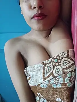 Snapshot of sexyindi_couple chatting on 06.07.26 sexyindi couple online show from 06.07.26