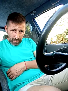 Snapshot of BZHsex chatting on 09.17.25 BZHsex online show from 09.17.25