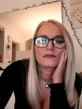 kikkastar online show from 12.16.24