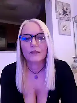 kikkastar online show from 02.04.25