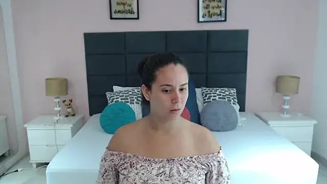 Snapshot of MadisonJenner chatting on 01.03.25 MadisonJenner online show from 01.03.25