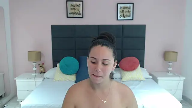 Snapshot of MadisonJenner chatting on 01.09.25 MadisonJenner online show from 01.09.25