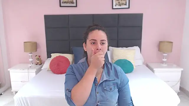 Snapshot of MadisonJenner chatting on 01.16.25 MadisonJenner online show from 01.16.25