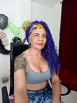 Snapshot of freyadevil333 chatting on 10.19.25 freyadevil333 online show from 10.19.25