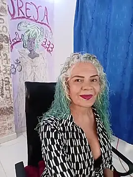 Snapshot of freyadevil333 chatting on 06.08.26 freyadevil333 online show from 06.08.26