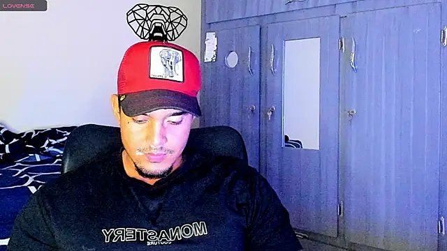 Big furry bear13 online show from 02.01.25