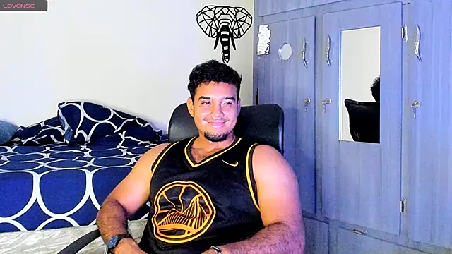 Big furry bear13 online show from 02.26.25