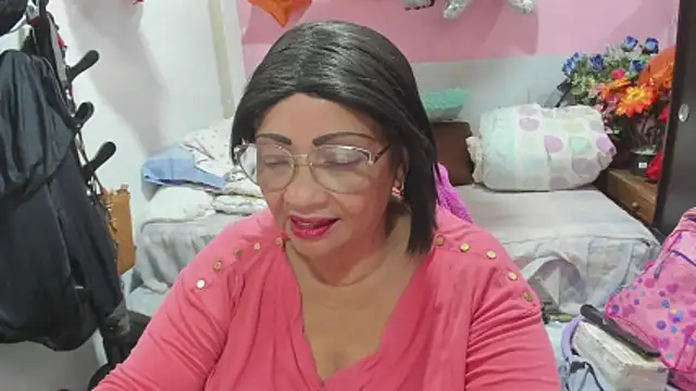 Snapshot of Mrs_mommy_ chatting on 05.22.26 Mrs mommy online show from 05.22.26