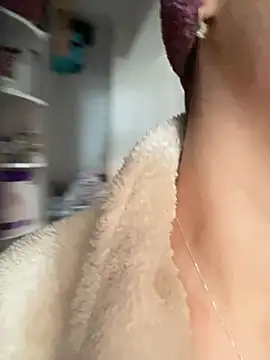 HotXMom online show from 02.19.26