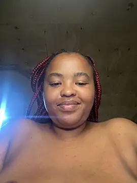 Snapshot of Linahlove chatting on 12.14.24 Linahlove online show from 12.14.24