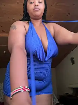 Snapshot of Linahlove chatting on 02.17.25 Linahlove online show from 02.17.25