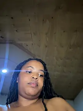 Snapshot of Linahlove chatting on 03.06.25 Linahlove online show from 03.06.25