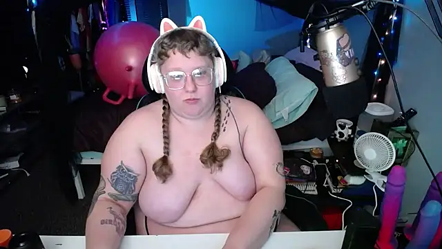 FatVeronica online show from 03.23.25