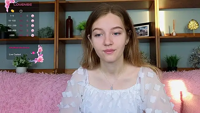 Ksuhesa online show from 10.31.25