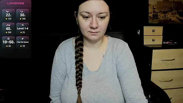 Snapshot of AlisaBacker chatting on 04.25.26 AlisaBacker online show from 04.25.26