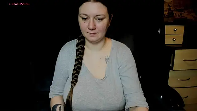 Snapshot of AlisaBacker chatting on 05.16.26 AlisaBacker online show from 05.16.26