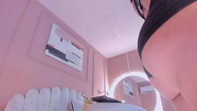 lia ass  online show from 02.18.25