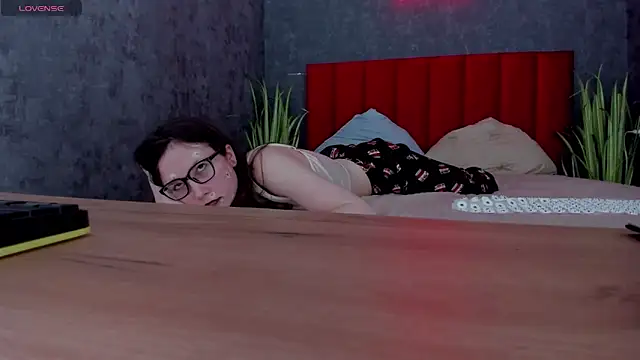 Snapshot of OliviaTurnery chatting on 01.05.26 OliviaTurnery online show from 01.05.26