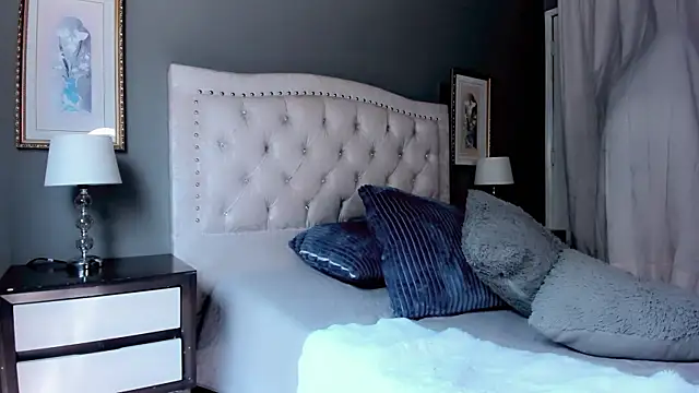 Snapshot of Ezraa1 chatting on 01.11.25 Ezraa1 online show from 01.11.25