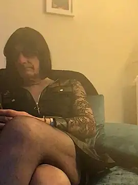 Snapshot of Sissy_Ambre chatting on 03.14.25 Sissy Ambre online show from 03.14.25