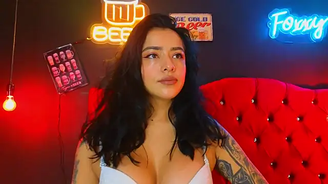 Snapshot of foxxy_nasty chatting on 02.23.25 foxxy nasty online show from 02.23.25