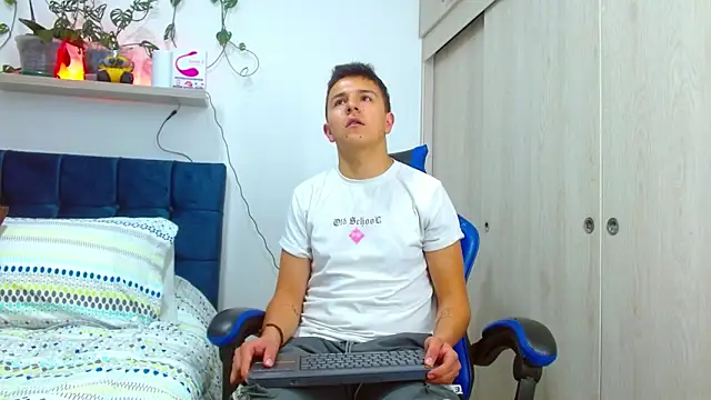 Snapshot of flint_ryan chatting on 02.20.26 flint ryan online show from 02.20.26