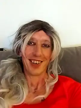 Snapshot of AlexiaXXL chatting on 12.21.25 AlexiaXXL online show from 12.21.25