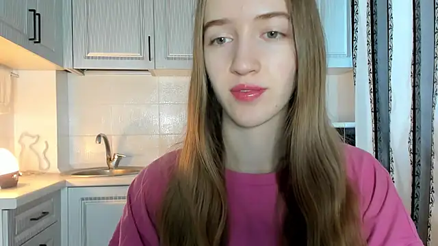 Snapshot of leslie_my_lovee chatting on 11.20.25 leslie my lovee online show from 11.20.25