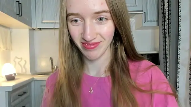 Snapshot of leslie_my_lovee chatting on 04.13.26 leslie my lovee online show from 04.13.26