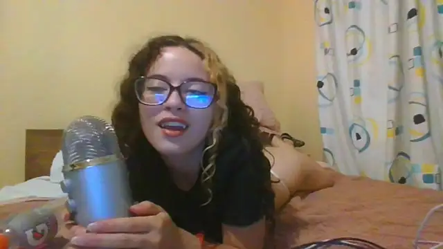 frikigyal online show from 02.17.25