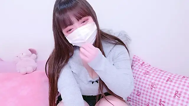 Snapshot of x--Miu--x chatting on 03.19.26 x--Miu--x online show from 03.19.26