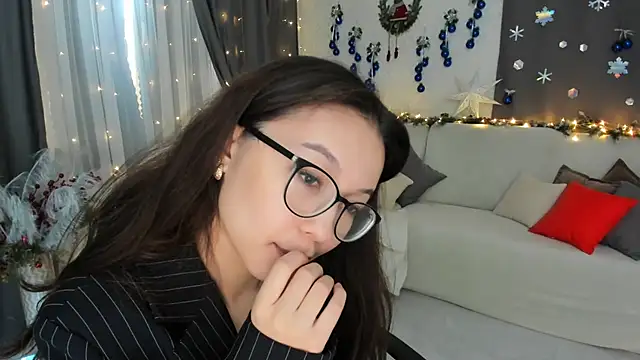 Snapshot of AgnieszkaBanana chatting on 12.18.24 AgnieszkaBanana online show from 12.18.24