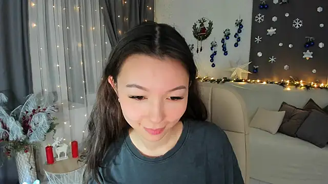 Snapshot of AgnieszkaBanana chatting on 12.20.24 AgnieszkaBanana online show from 12.20.24
