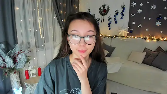Snapshot of AgnieszkaBanana chatting on 12.20.24 AgnieszkaBanana online show from 12.20.24