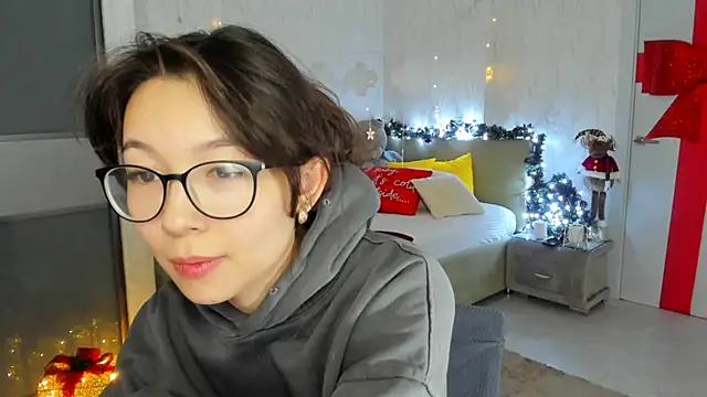 Snapshot of AgnieszkaBanana chatting on 12.25.24 AgnieszkaBanana online show from 12.25.24