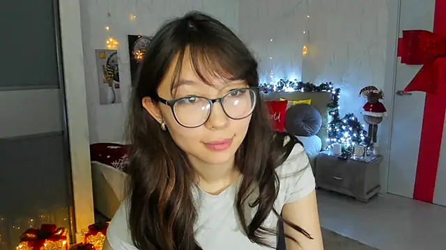 Snapshot of AgnieszkaBanana chatting on 12.26.24 AgnieszkaBanana online show from 12.26.24