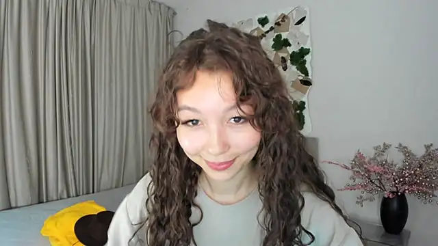 Snapshot of AgnieszkaBanana chatting on 02.04.25 AgnieszkaBanana online show from 02.04.25