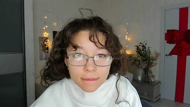 Snapshot of AgnieszkaBanana chatting on 02.12.25 AgnieszkaBanana online show from 02.12.25