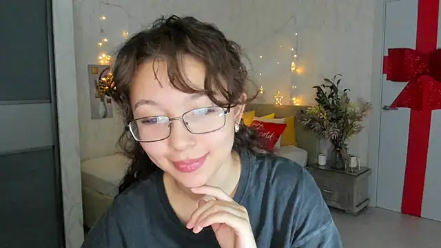 Snapshot of AgnieszkaBanana chatting on 02.12.25 AgnieszkaBanana online show from 02.12.25