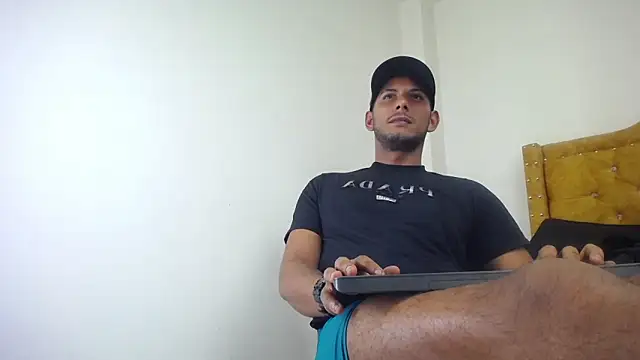 Snapshot of Chris_Dick23 chatting on 06.12.26 Chris Dick23 online show from 06.12.26