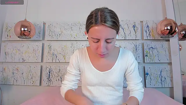 Miiaa doll online show from 03.18.25