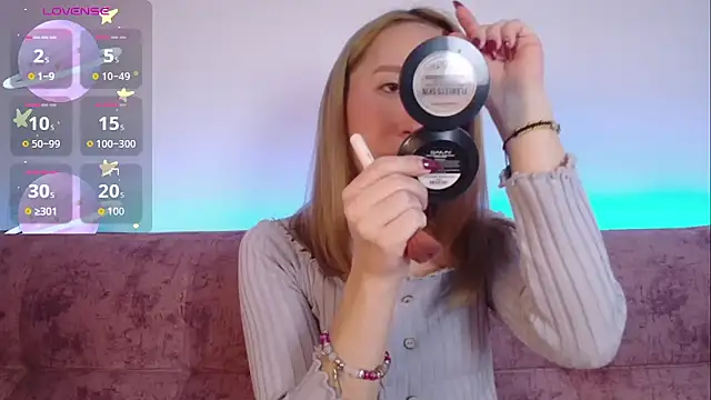 Miiaa doll online show from 10.16.25