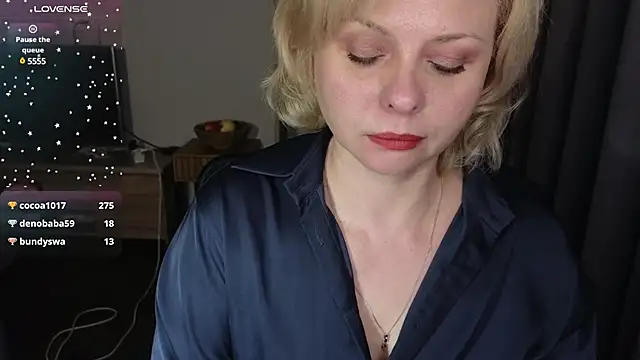 Snapshot of Gray_swann chatting on 02.05.25 Gray swann online show from 02.05.25