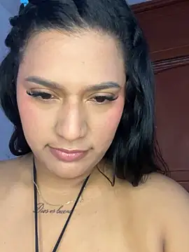 Snapshot of KorinaKovaa chatting on 03.12.25 KorinaKovaa online show from 03.12.25