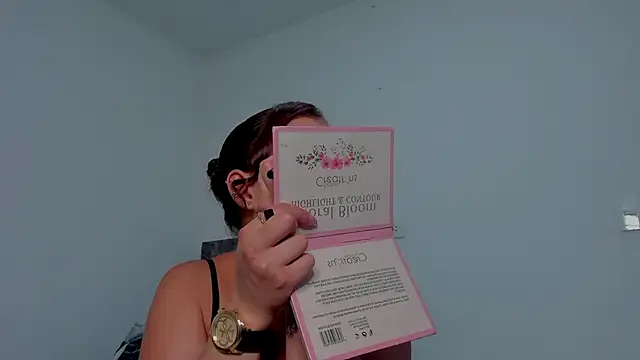 Miaa Garcia online show from 10.23.25