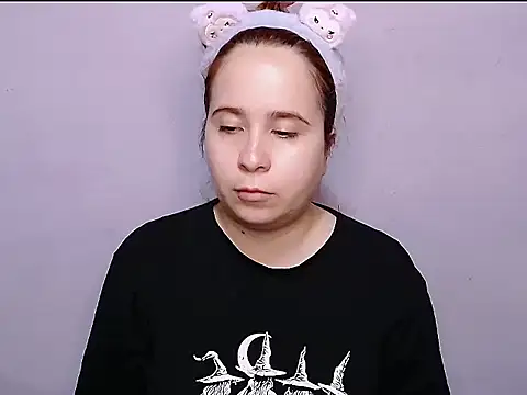 SubLayla01 online show from 10.24.25