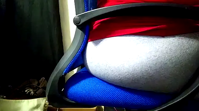 missthickness35 Pika online show from 01.14.25