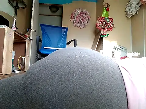 missthickness35 Pika online show from 09.18.25